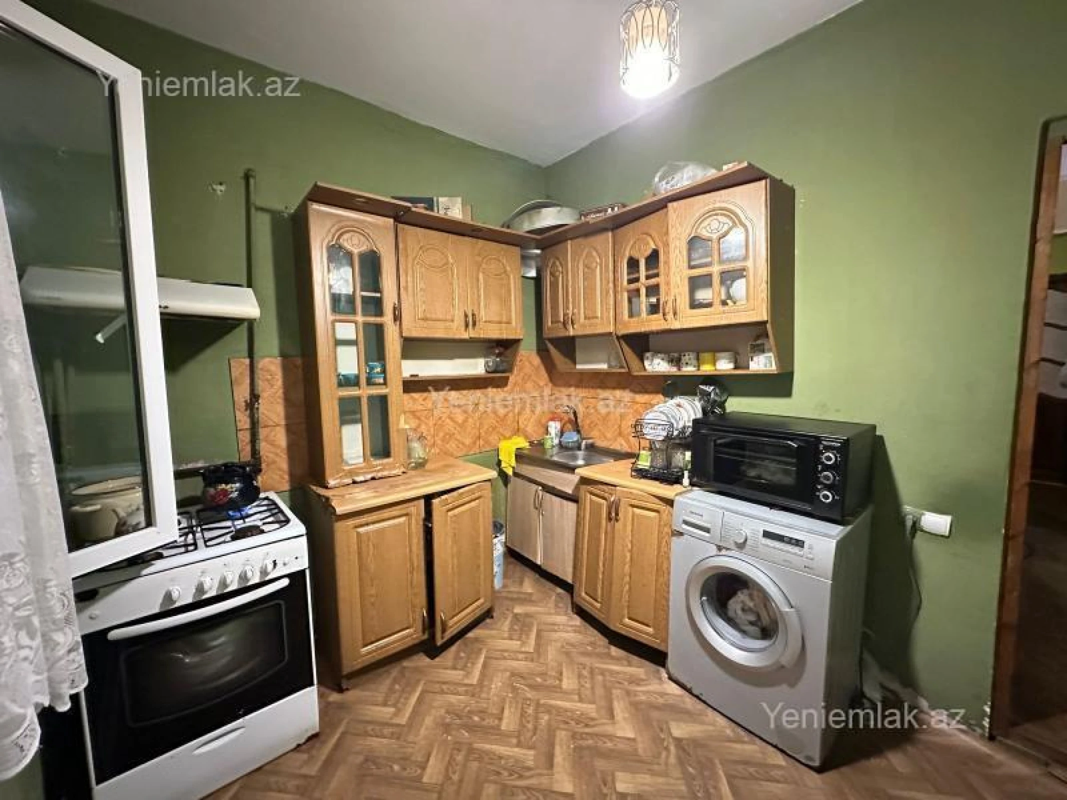 Satılır 3 otaqlı köhnə tikili 80 m²