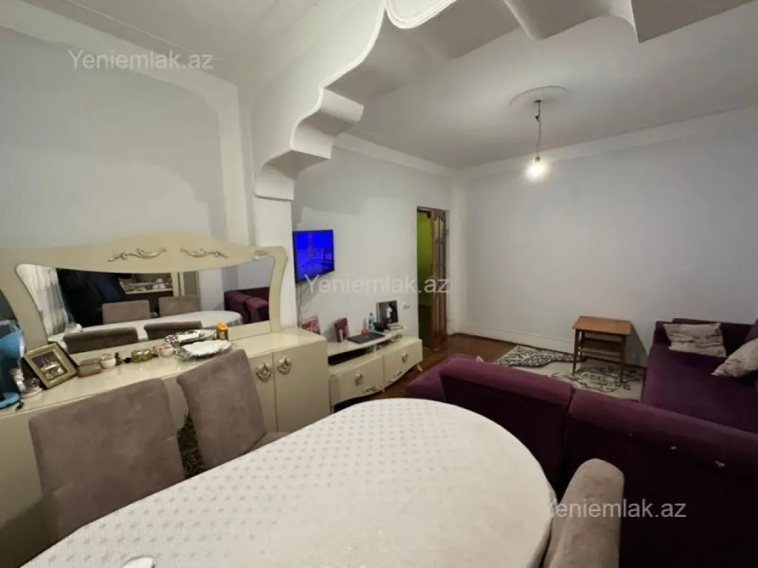 Satılır 3 otaqlı köhnə tikili 80 m²