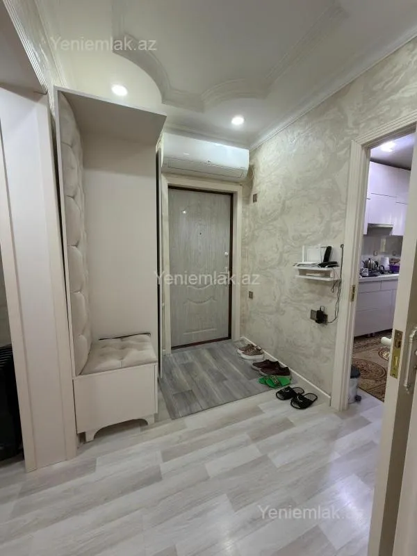 Satılır 3 otaqlı köhnə tikili 70 m²