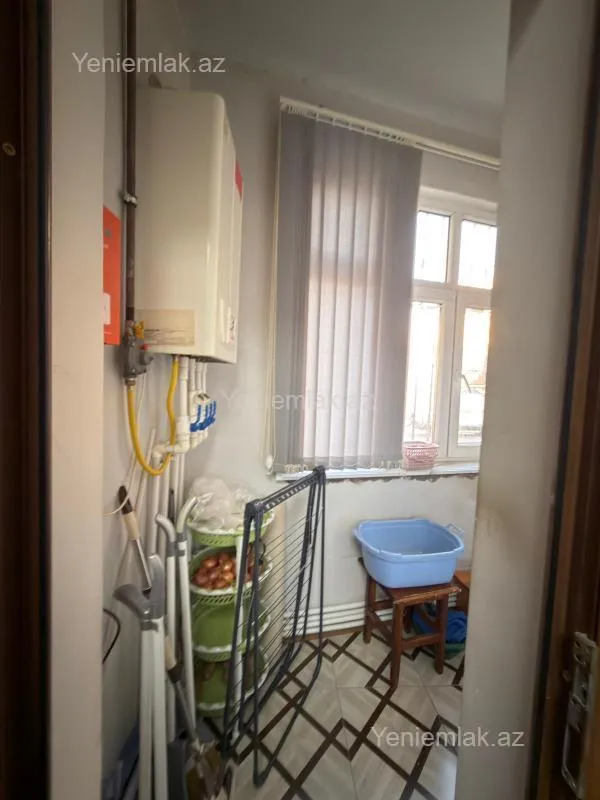 Satılır 3 otaqlı köhnə tikili 70 m²