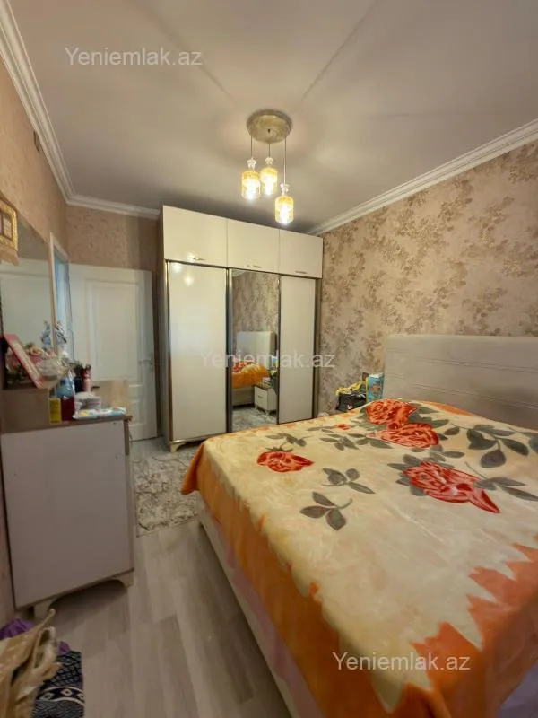 Satılır 3 otaqlı köhnə tikili 70 m²