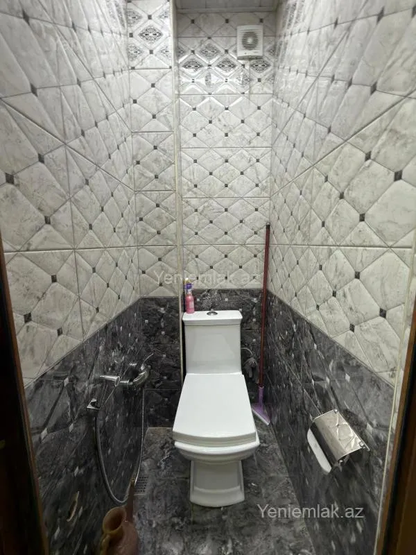 Satılır 3 otaqlı köhnə tikili 70 m²