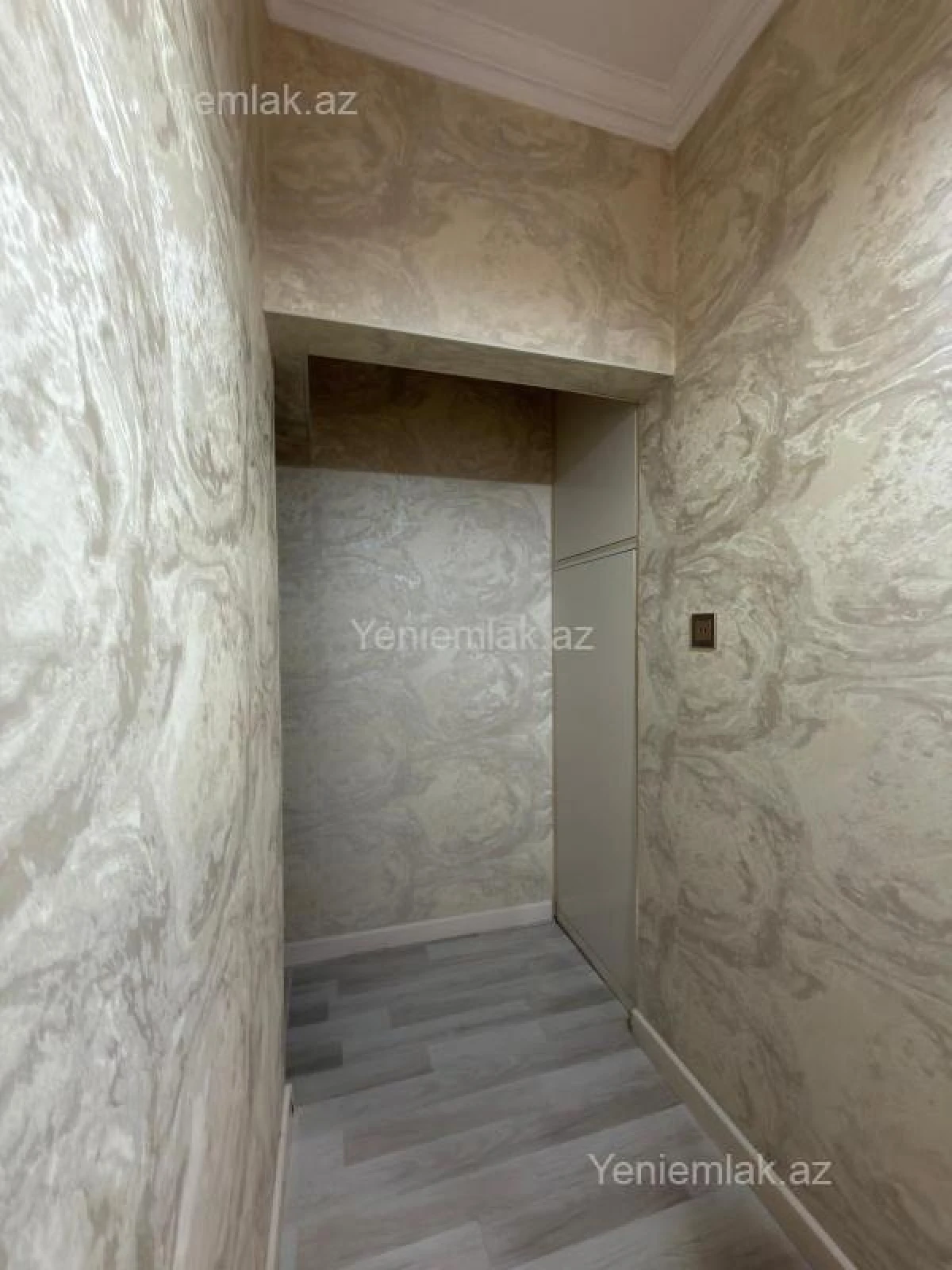 Satılır 3 otaqlı köhnə tikili 70 m²