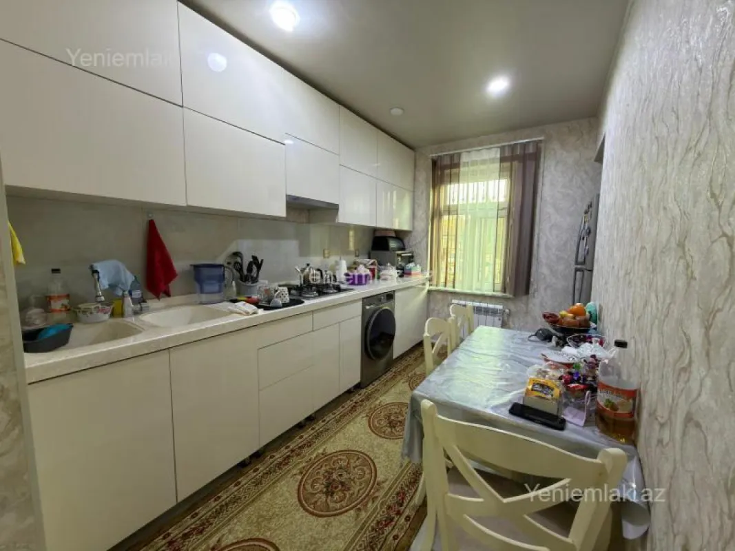 Satılır 3 otaqlı köhnə tikili 70 m²