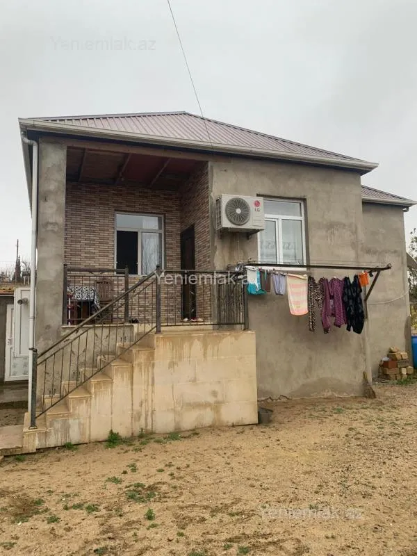 Satılır 3 otaqlı həyət evi 90 m²