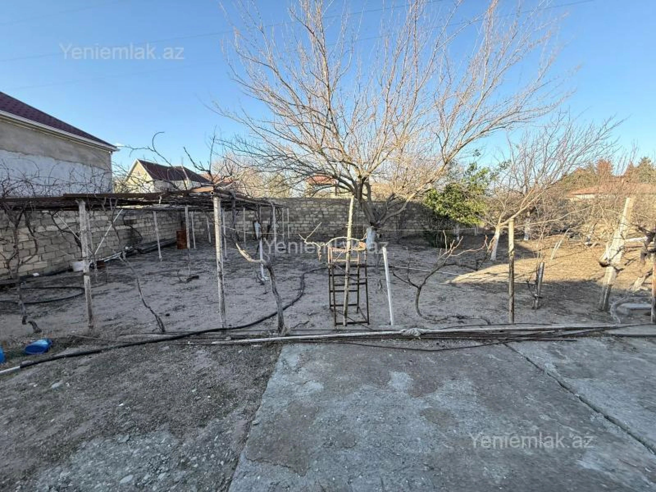 Satılır 6 otaqlı həyət evi 250 m²