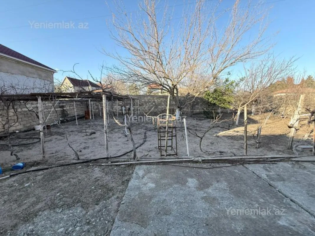 Satılır 6 otaqlı həyət evi 250 m²