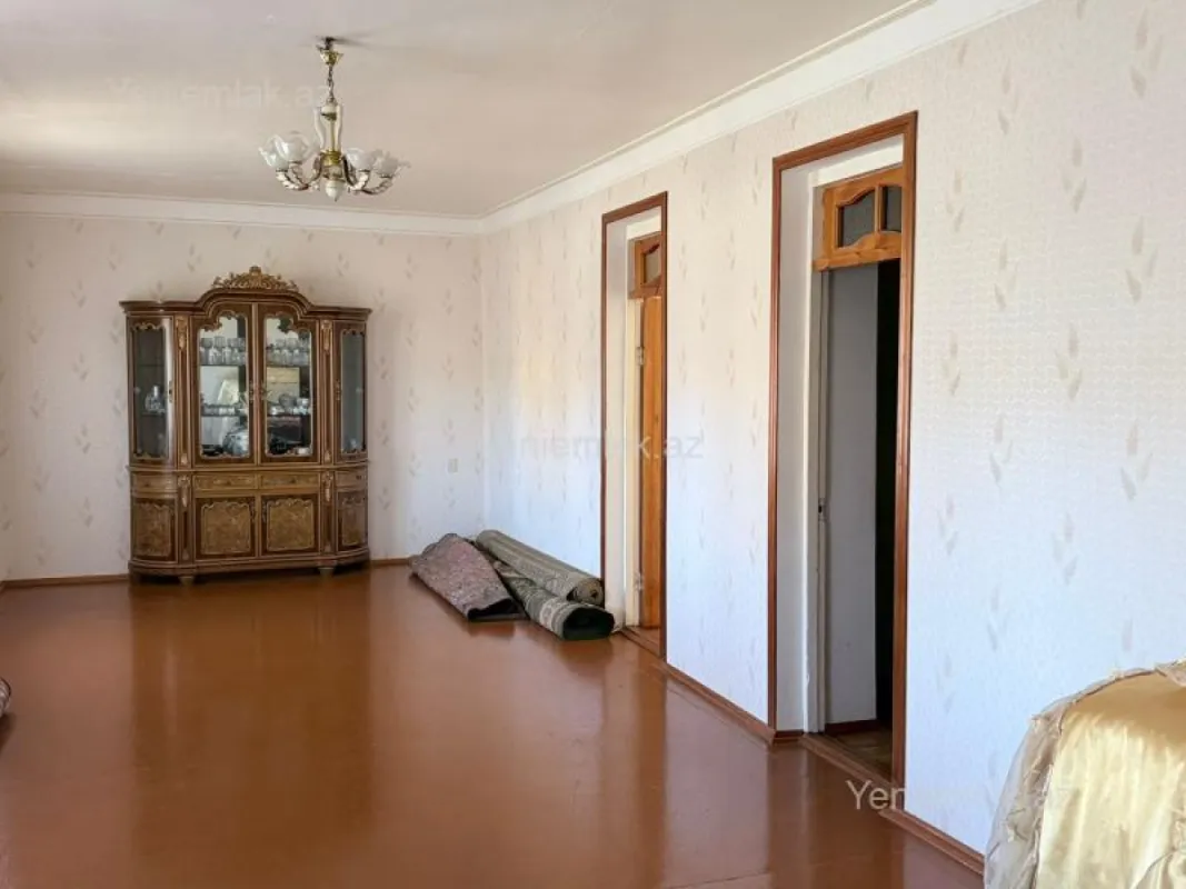 Satılır 6 otaqlı həyət evi 250 m²