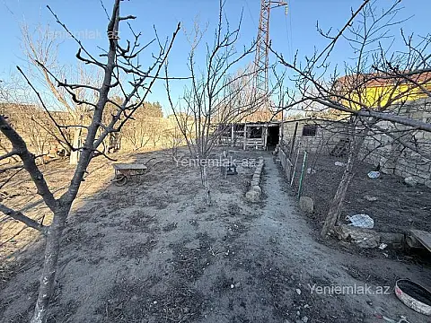 Satılır 6 otaqlı həyət evi 250 m²