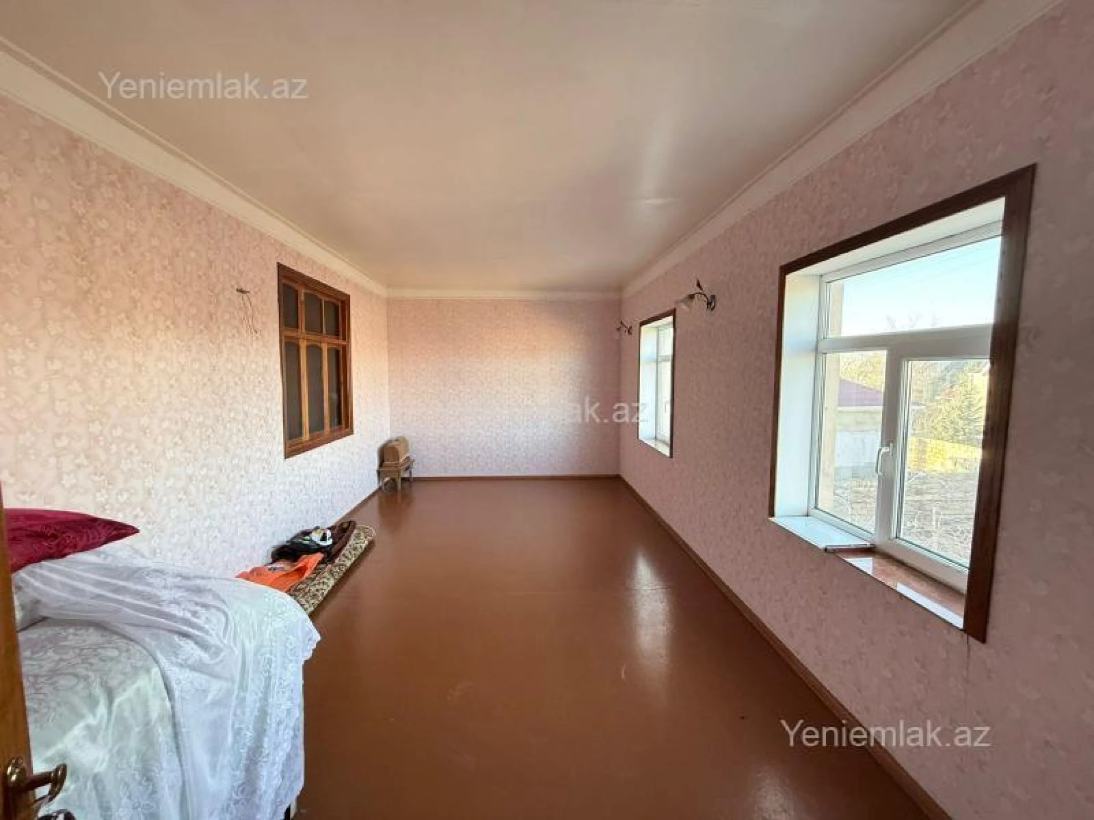 Satılır 6 otaqlı həyət evi 250 m²