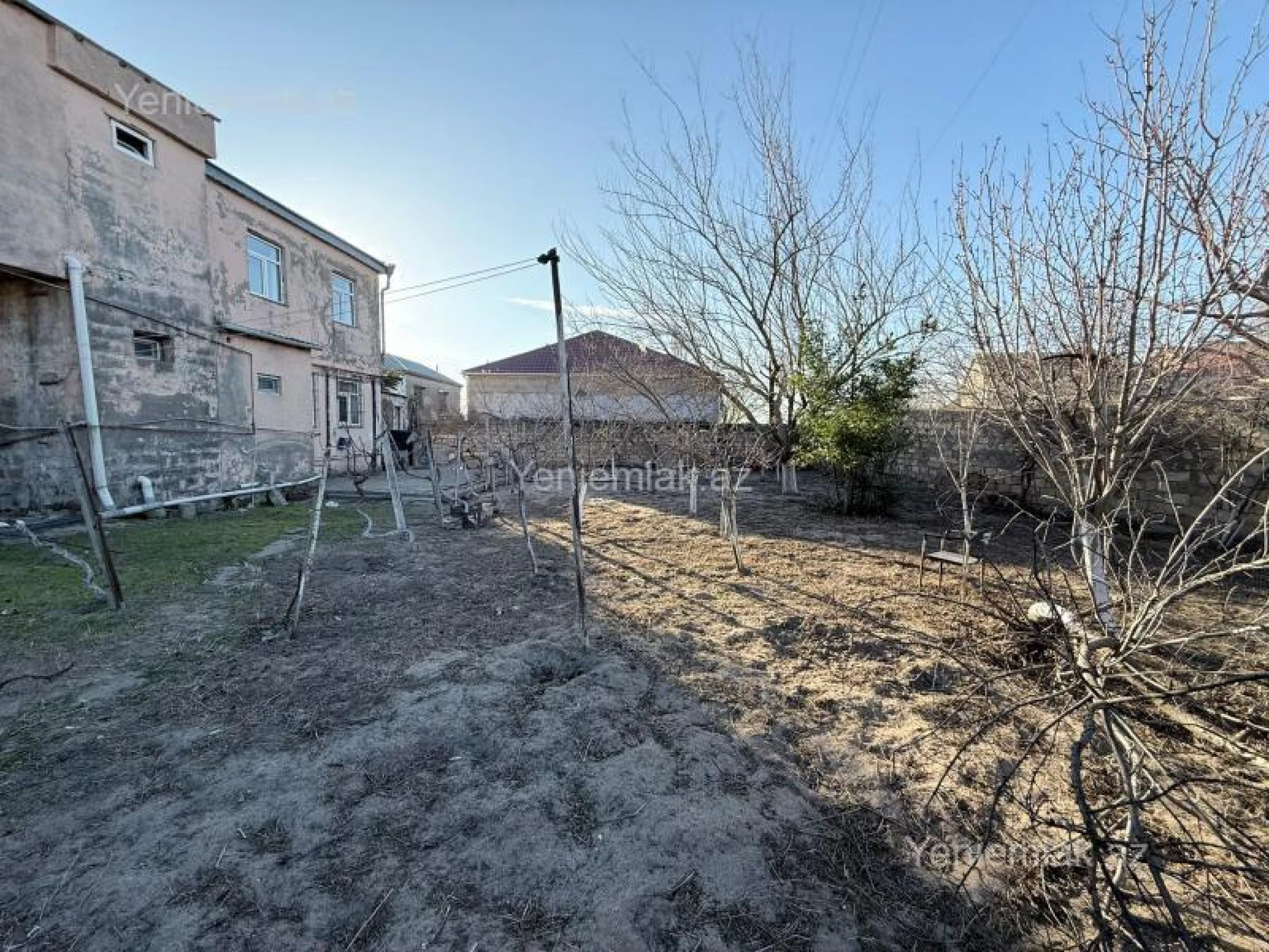 Satılır 6 otaqlı həyət evi 250 m²