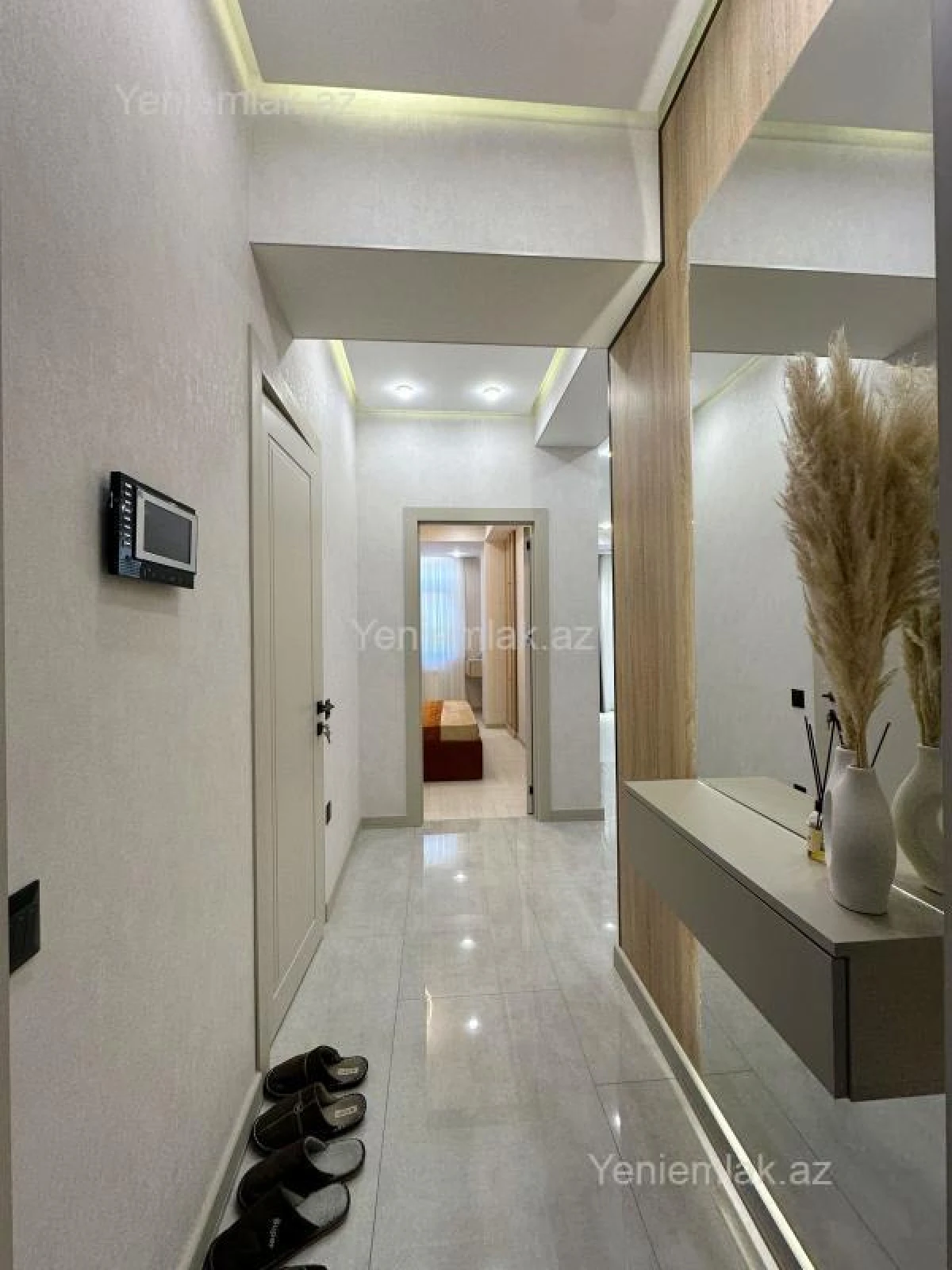 Satılır 2 otaqlı yeni tikili 78 m²