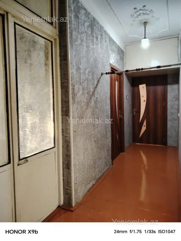 Satılır 4 otaqlı köhnə tikili 90 m²