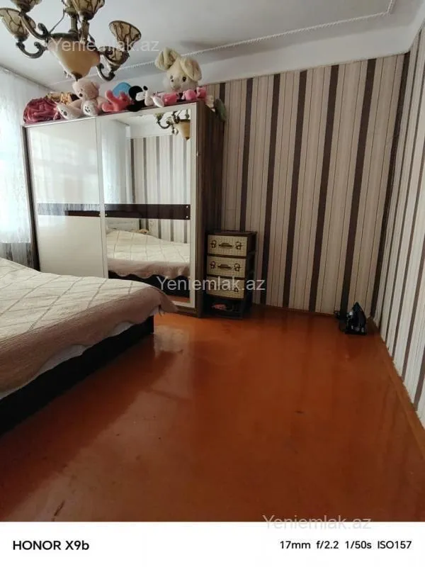 Satılır 4 otaqlı köhnə tikili 90 m²