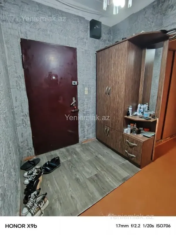 Satılır 4 otaqlı köhnə tikili 90 m²