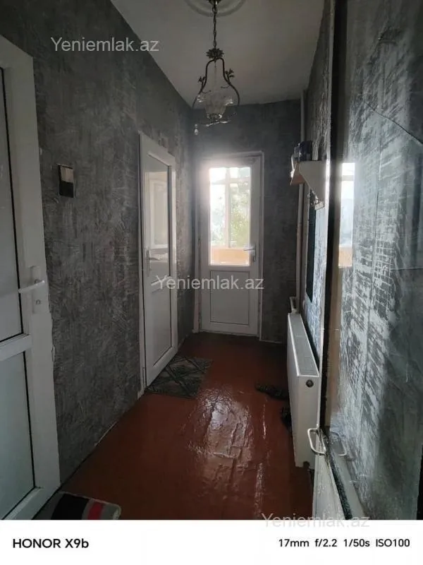 Satılır 4 otaqlı köhnə tikili 90 m²