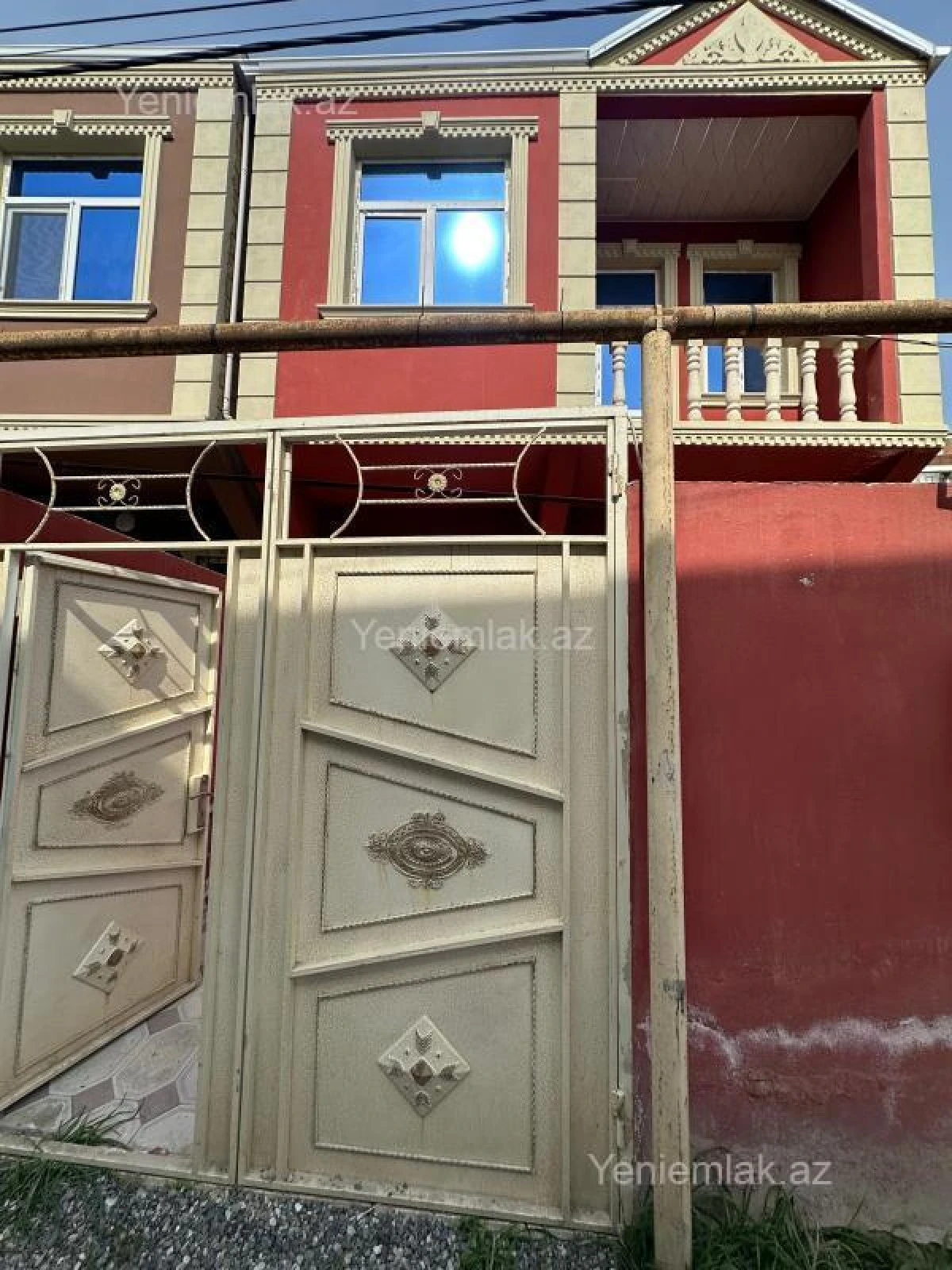 Satılır 4 otaqlı həyət evi 140 m²