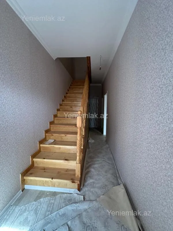 Satılır 4 otaqlı həyət evi 140 m²
