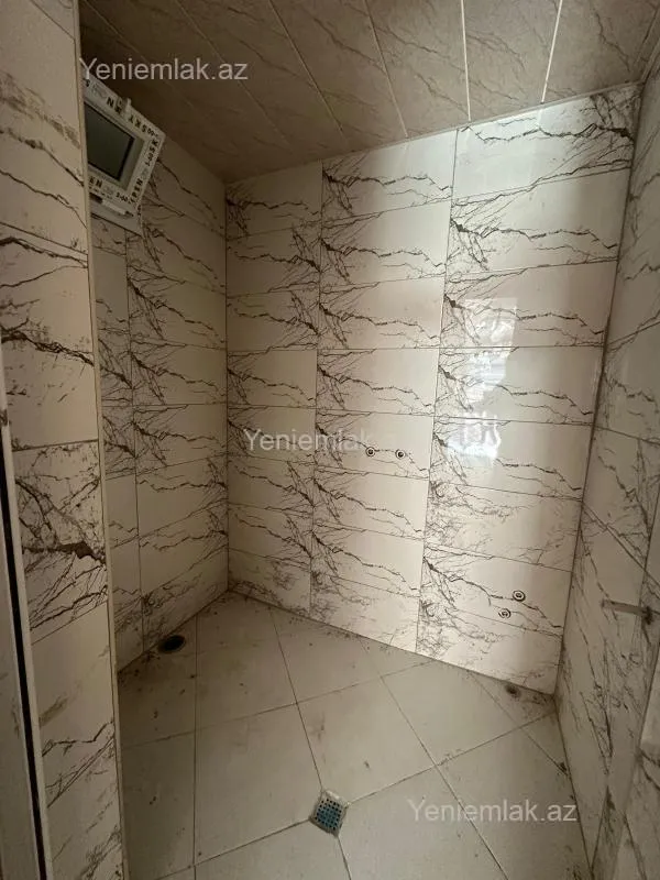 Satılır 4 otaqlı həyət evi 140 m²