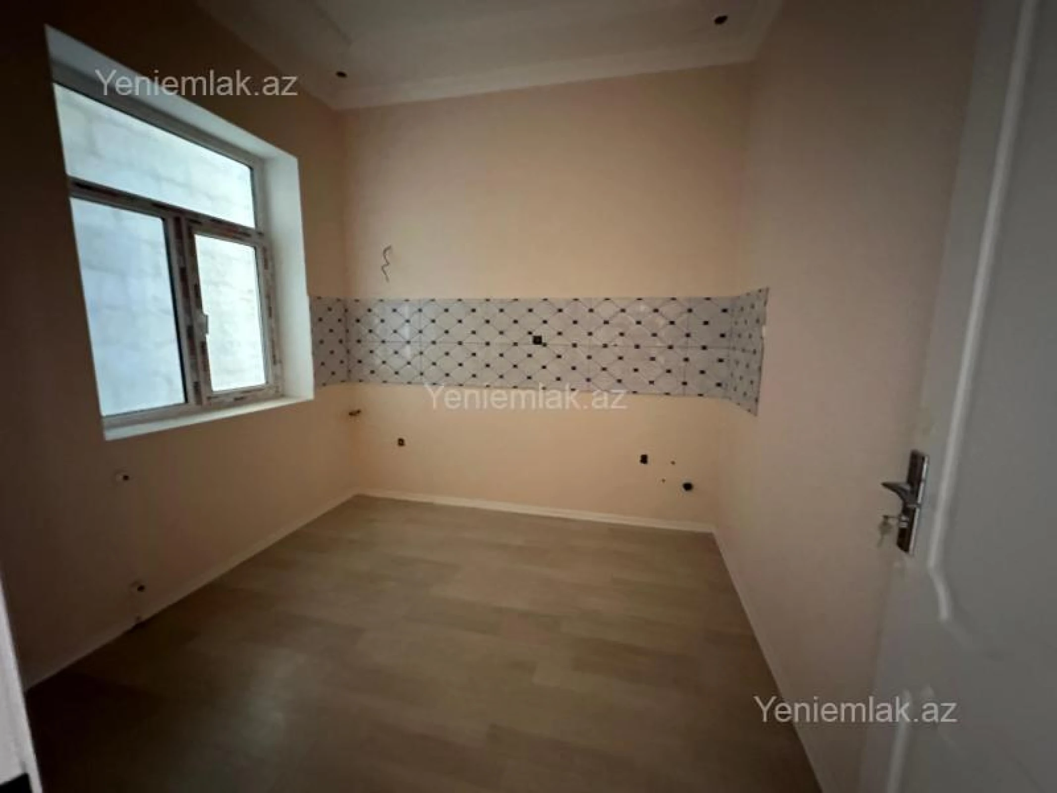 Satılır 4 otaqlı həyət evi 140 m²