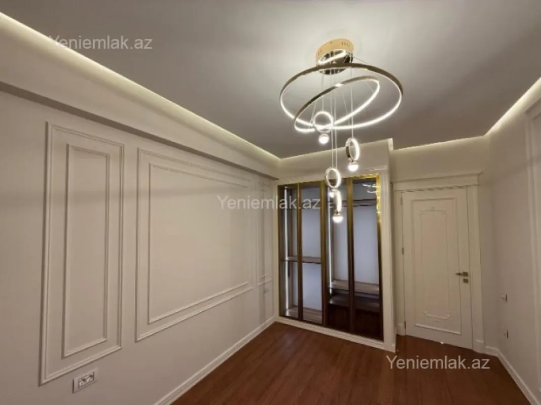 Satılır 4 otaqlı yeni tikili 190 m²