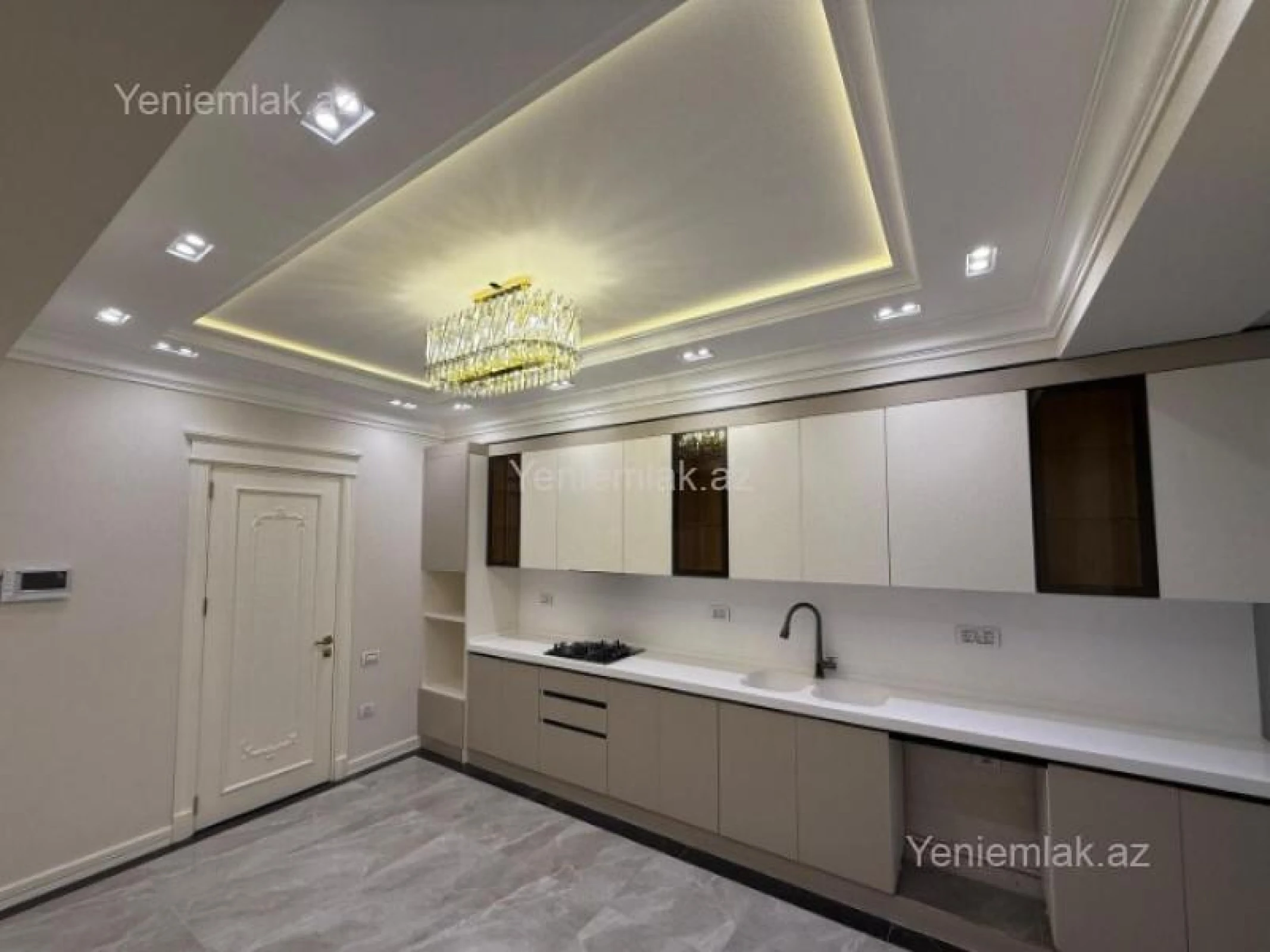 Satılır 4 otaqlı yeni tikili 190 m²