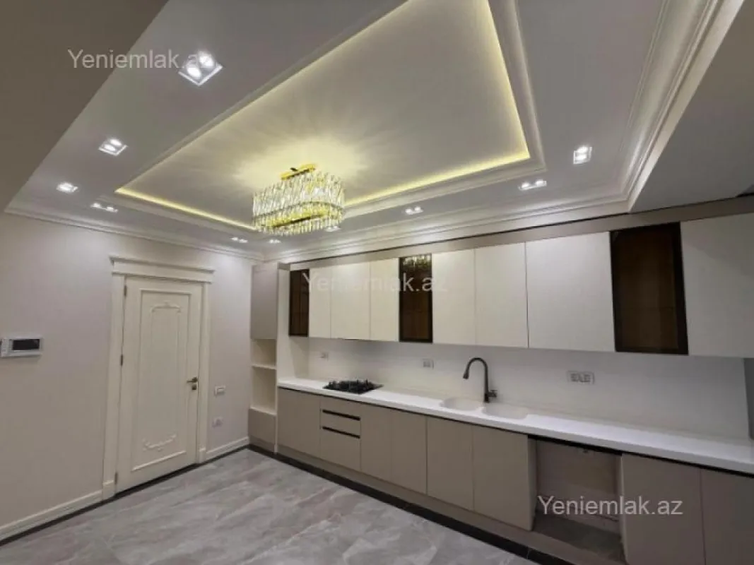 Satılır 4 otaqlı yeni tikili 190 m²