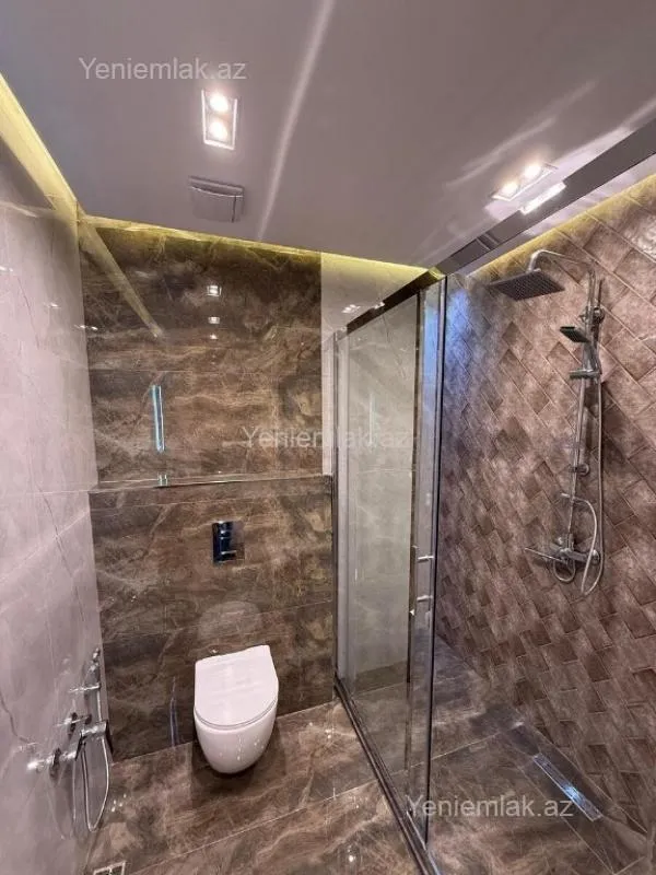 Satılır 4 otaqlı yeni tikili 190 m²