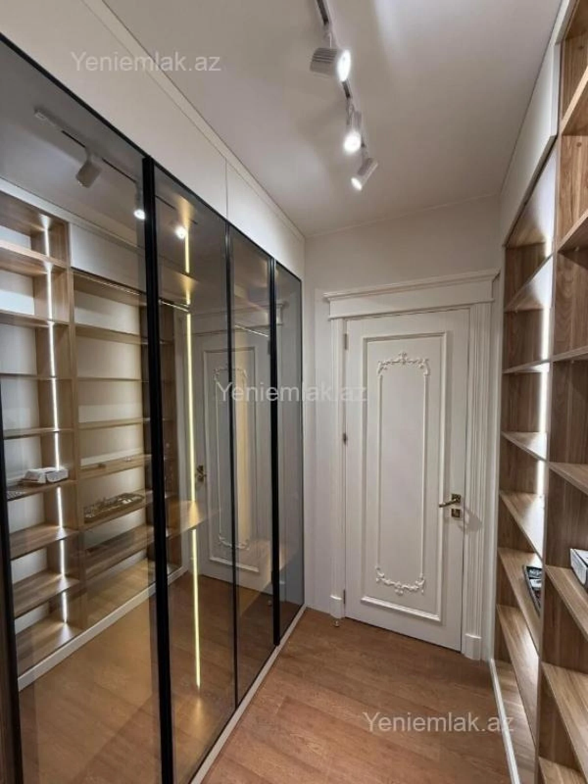 Satılır 4 otaqlı yeni tikili 190 m²