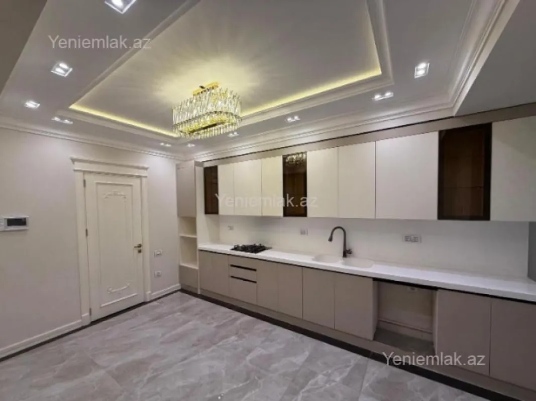 Satılır 4 otaqlı yeni tikili 190 m²