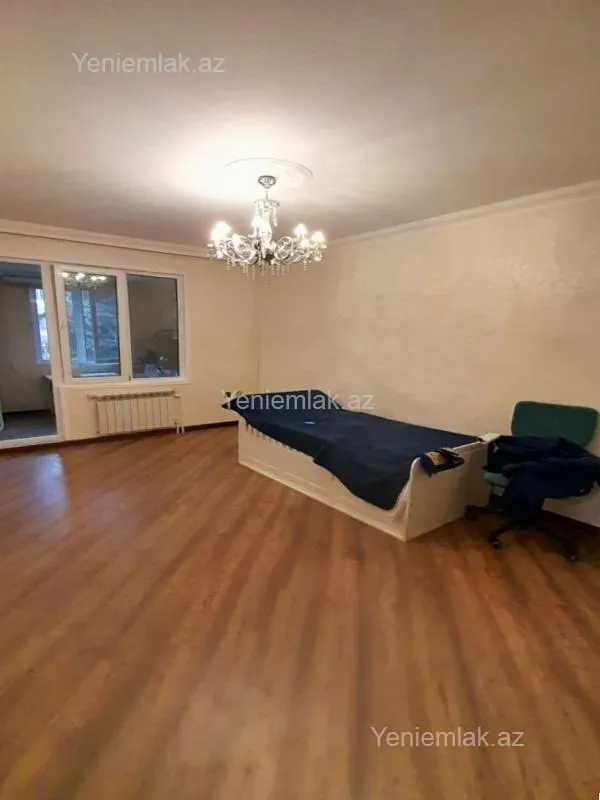 Satılır 3 otaqlı köhnə tikili 70 m²