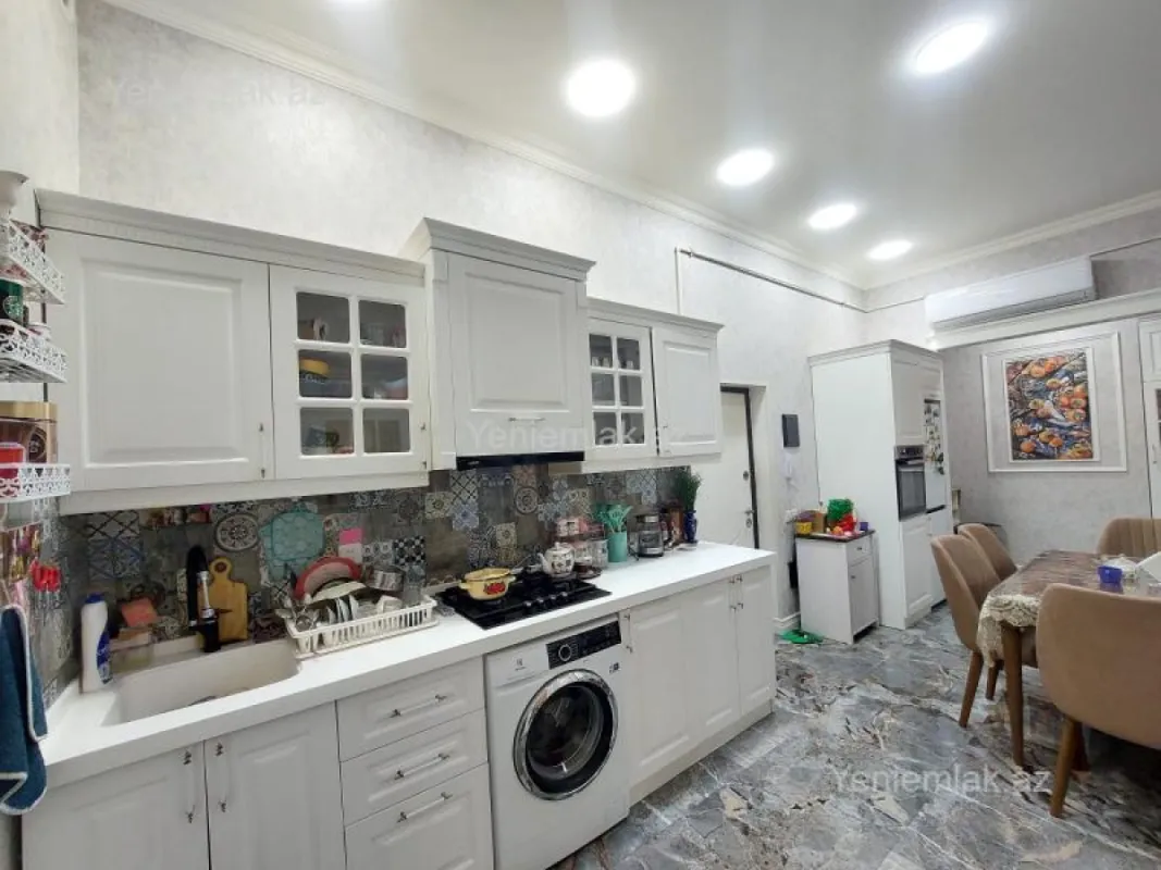 Satılır 3 otaqlı yeni tikili 117 m²