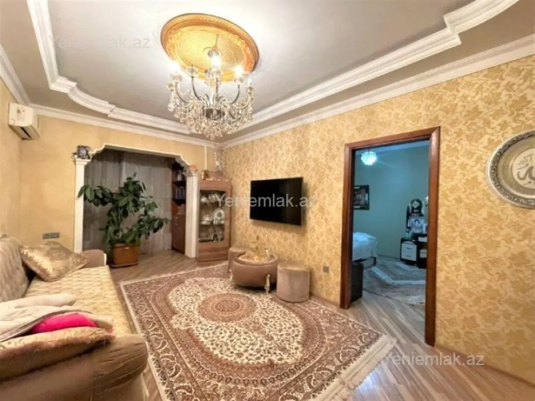 Satılır 5 otaqlı köhnə tikili 120 m²