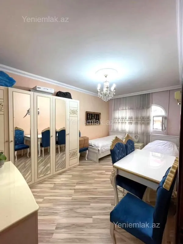 Satılır 5 otaqlı köhnə tikili 120 m²