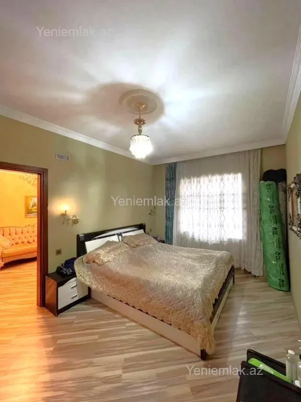 Satılır 5 otaqlı köhnə tikili 120 m²