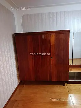 Satılır 4 otaqlı köhnə tikili 98 m²