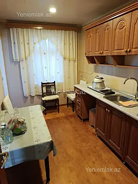 Satılır 4 otaqlı köhnə tikili 98 m²