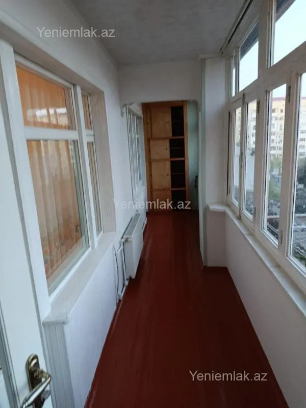 Satılır 4 otaqlı köhnə tikili 98 m²