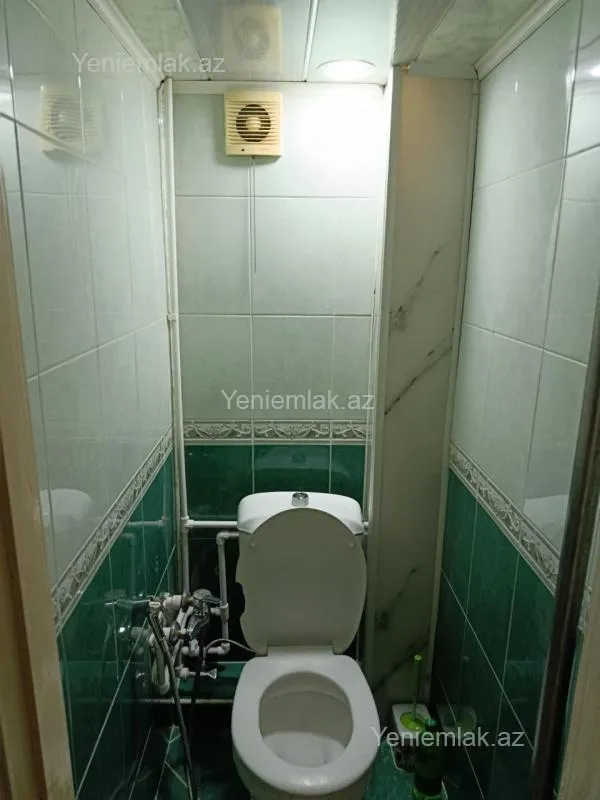 Satılır 4 otaqlı köhnə tikili 98 m²