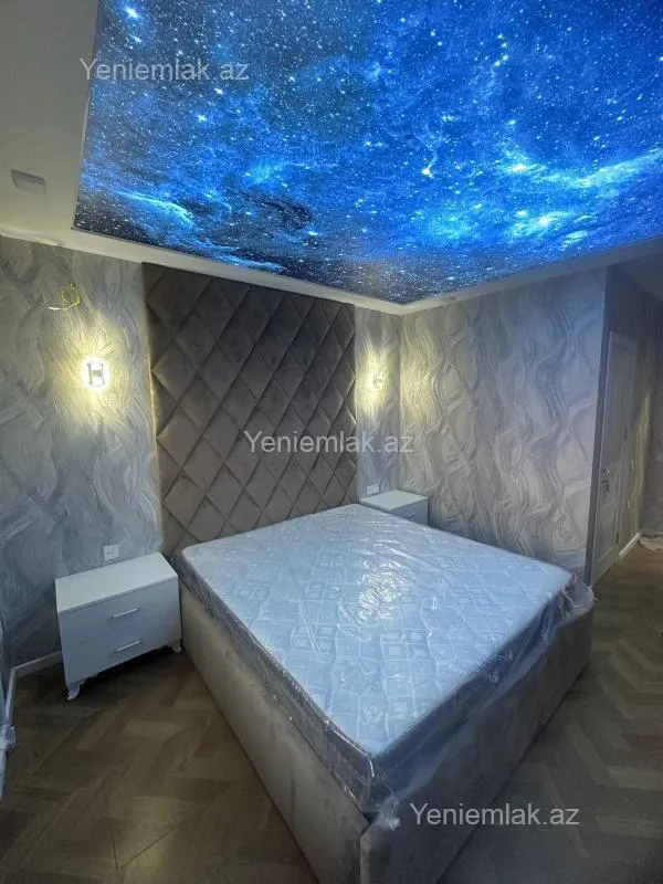 Satılır 4 otaqlı köhnə tikili 100 m²