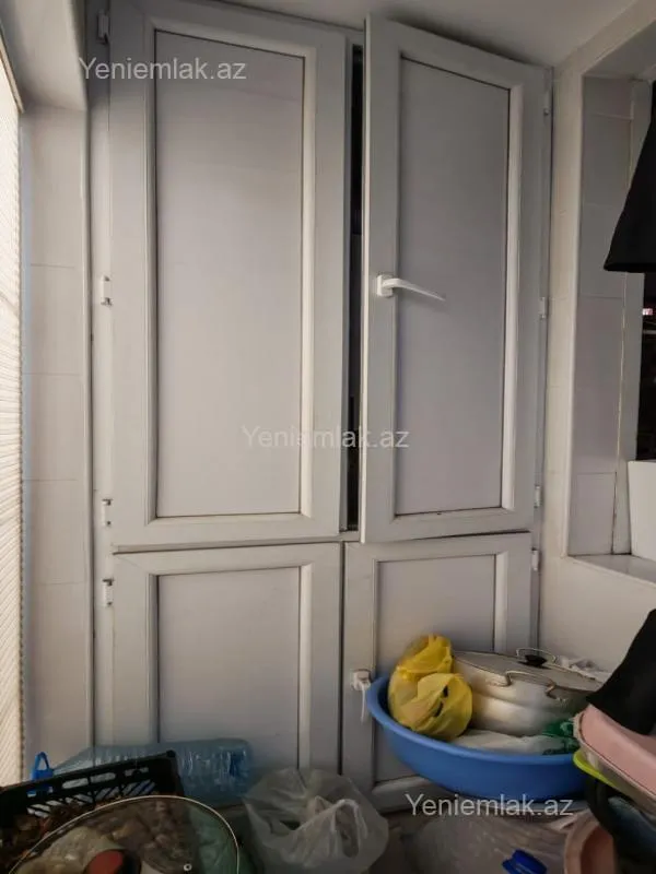 Satılır 4 otaqlı köhnə tikili 100 m²