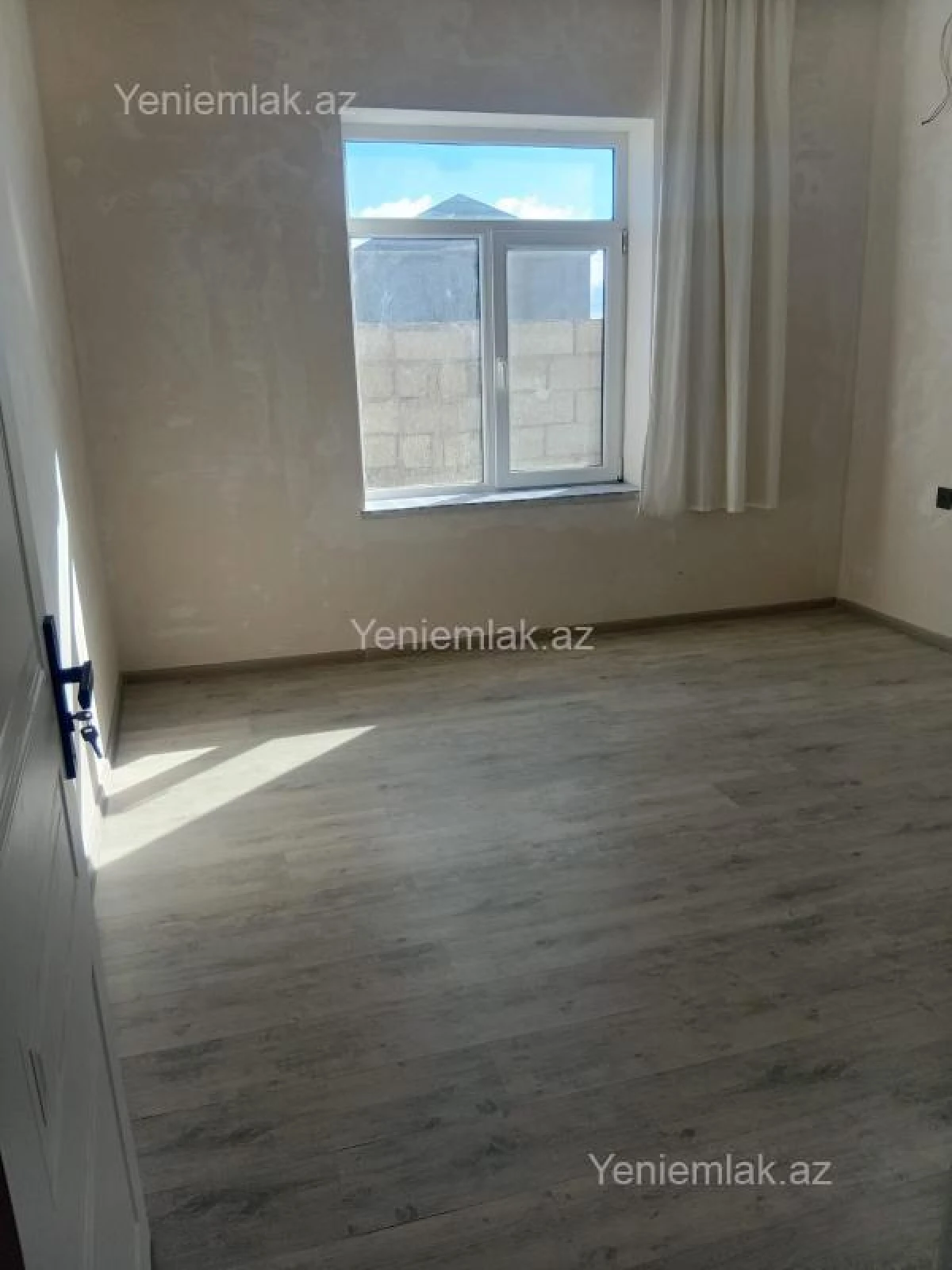 Satılır 4 otaqlı həyət evi 100 m²