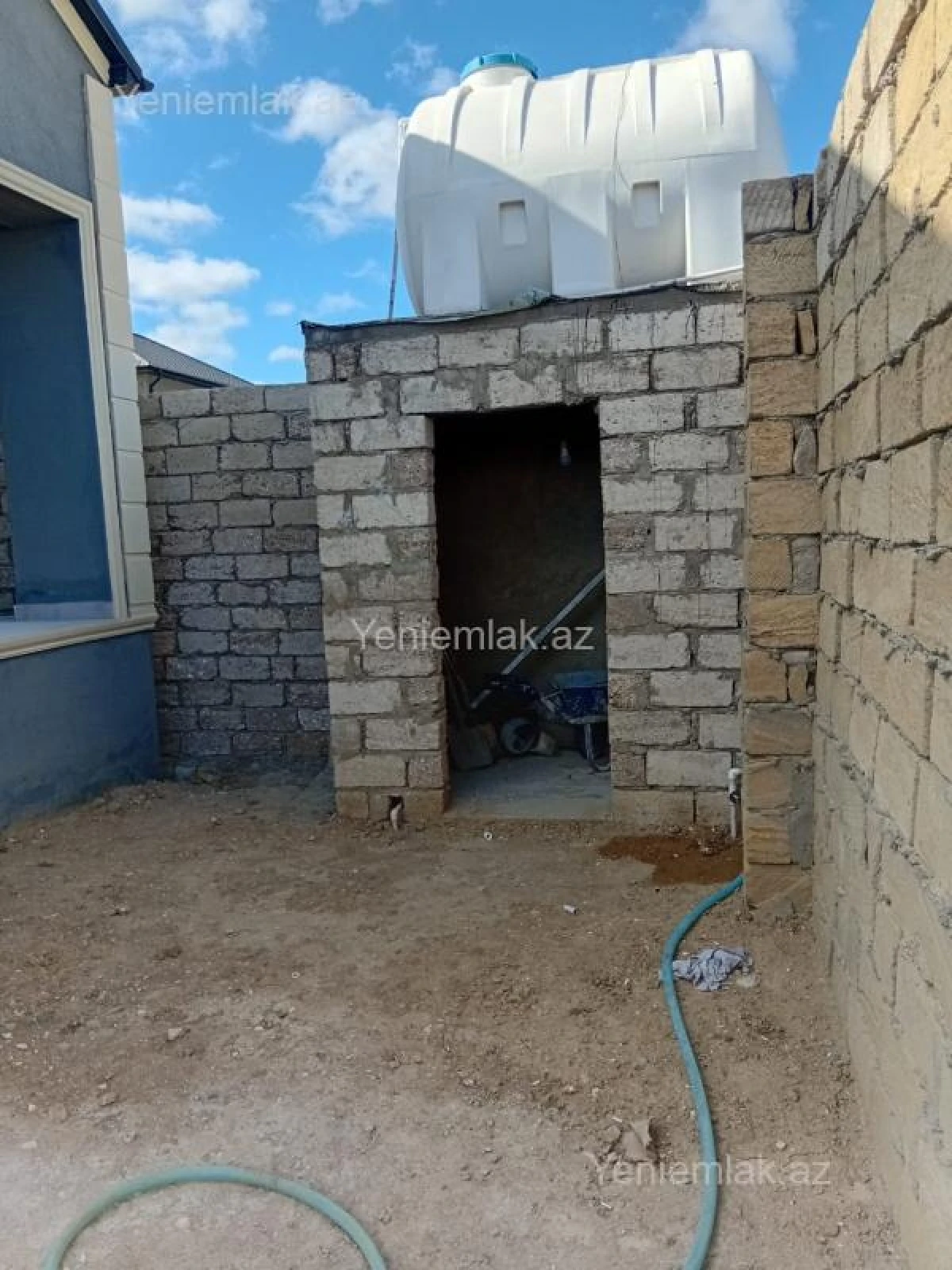 Satılır 4 otaqlı həyət evi 100 m²