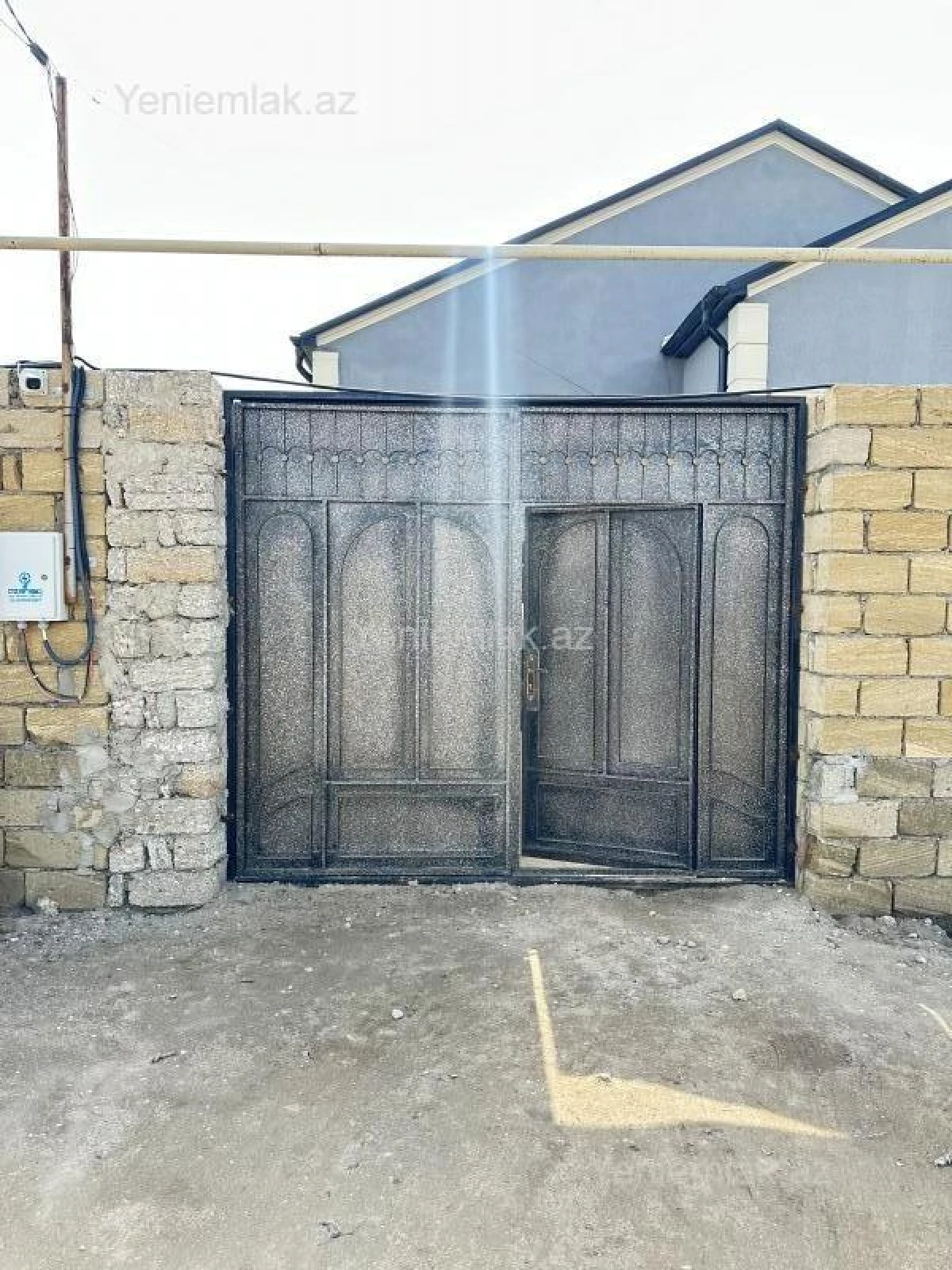 Satılır 4 otaqlı həyət evi 100 m²