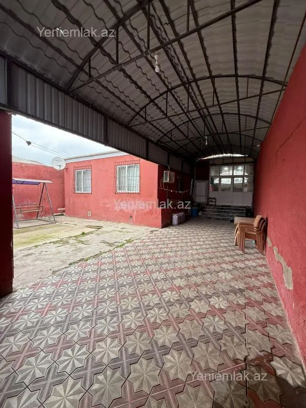 Satılır 5 otaqlı həyət evi 150 m²