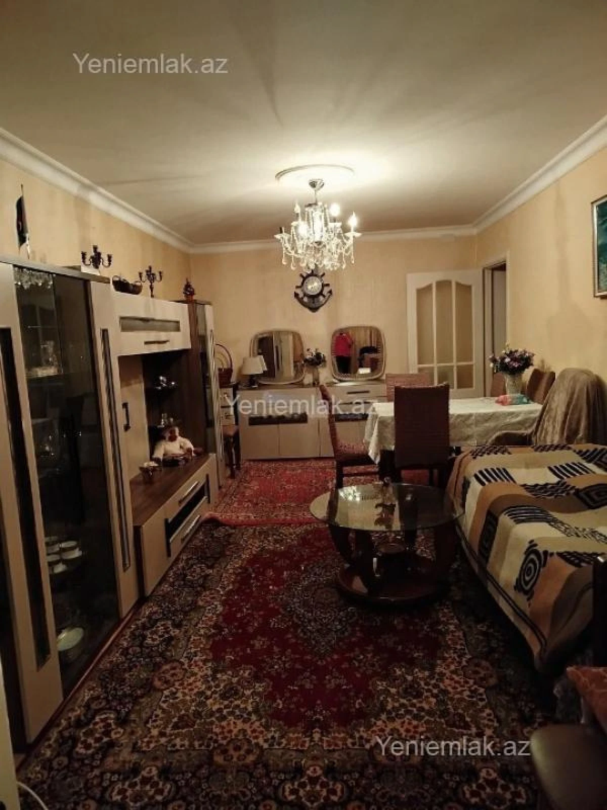 Satılır 2 otaqlı köhnə tikili 65 m²