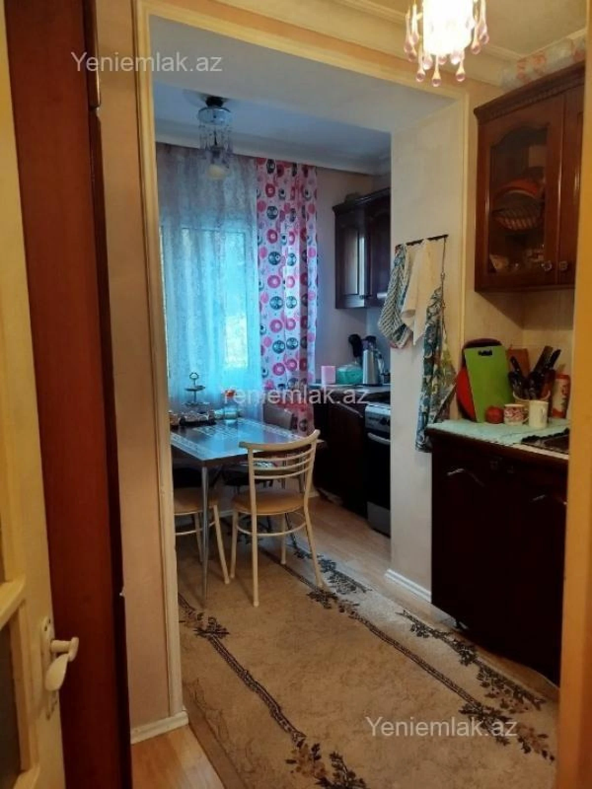 Satılır 2 otaqlı köhnə tikili 65 m²