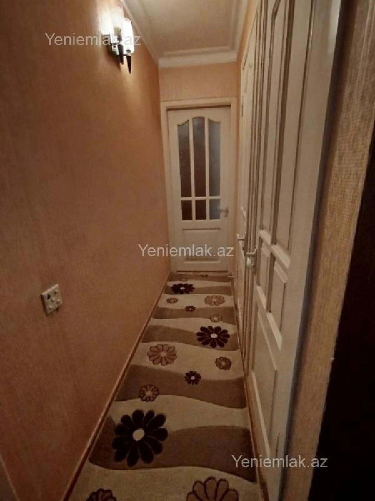 Satılır 2 otaqlı köhnə tikili 65 m²