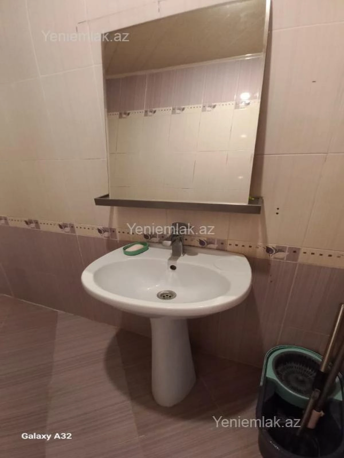 Satılır 3 otaqlı köhnə tikili 90 m²