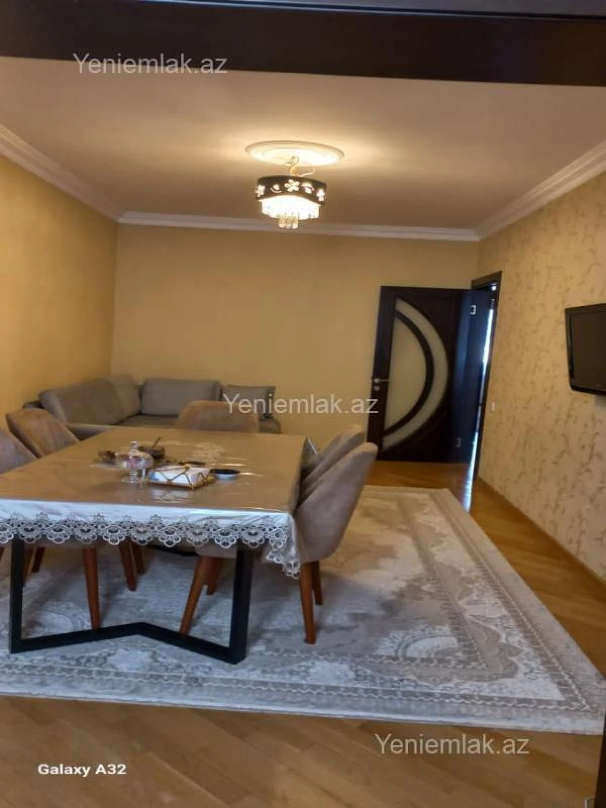 Satılır 3 otaqlı köhnə tikili 90 m²